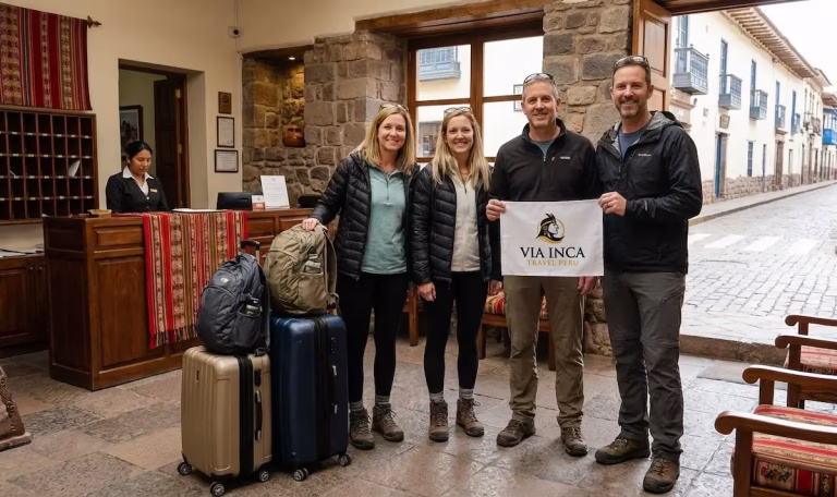 Toursit making the chekinn in the hotel