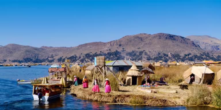 Isla Lago Titicaca en Puno a 3800 metros sobre el nivel del mar